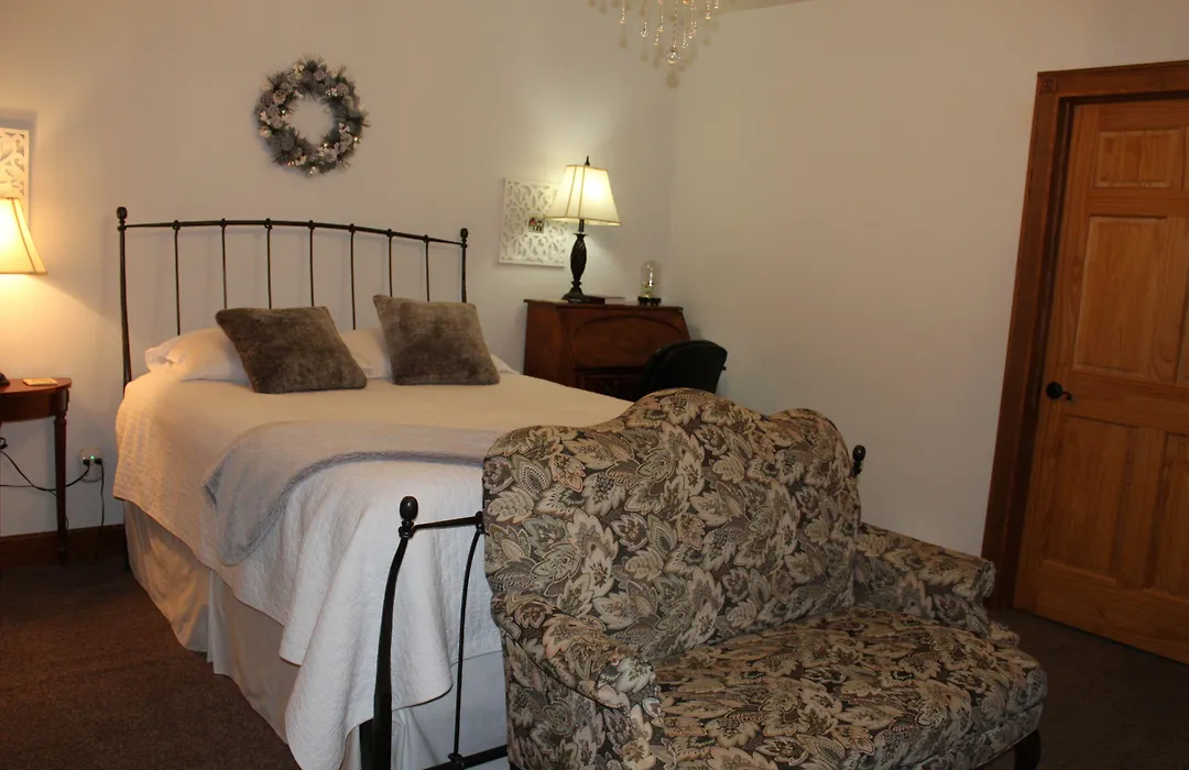 Maria'S Creekside B&B-1